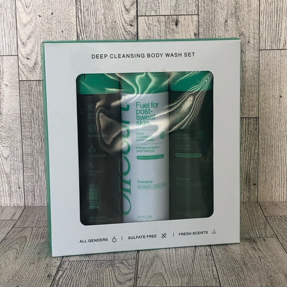 OffCourt - Body Wash Set Of 3 Bottles 3.4 FL. Oz Each - New In Sealed Box - Picture 2 of 5